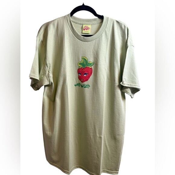 NWOT Ma Jolie Unisex Strawbaby Light Green Tee Shirt  - Size Large - Picture 3 of 6